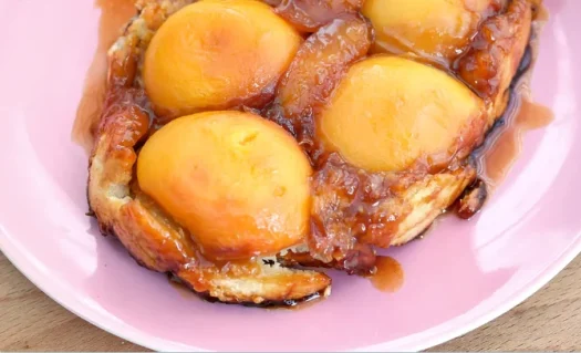 Tarta Tatín de melocotones