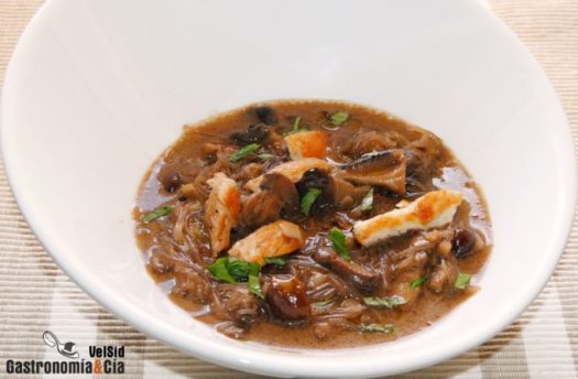 Curry de pollo y setas