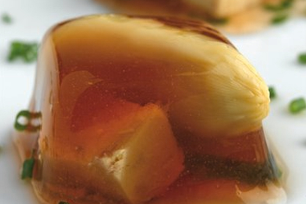 Esparragos y foie gras en gelatina